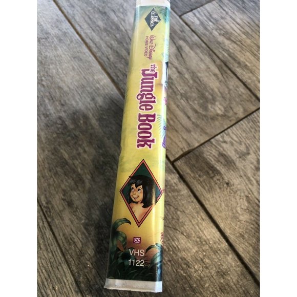 Lot of‎ 4 Disney Black Diamond Edition Classic VHS Clamshell Aladdin Fox Hound - Picture 8 of 12